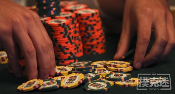 德州扑克策略谈：同花连牌需要避免的5个常见错误