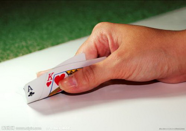 德州扑克研究表明所有的牌手都有很好的运气