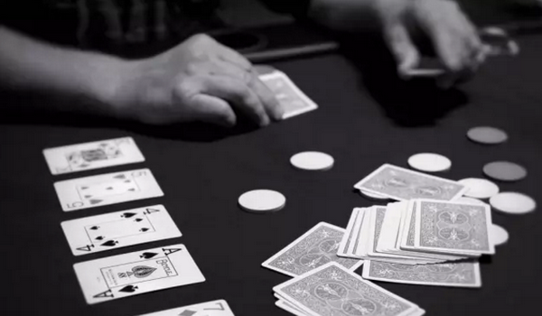 德州扑克如何决定翻牌前的加注量