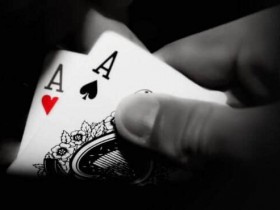 策略文章：Jonathan Little教你打扑克一手打错的AA