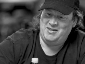 蜗牛扑克：扑克冠军Gavin Smith突然离世，年仅50岁