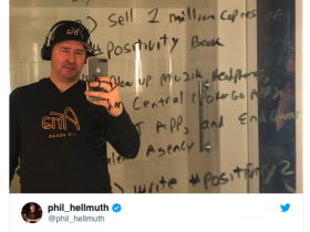 蜗牛扑克：Phil Hellmuth给出2019个人奋斗目标：今年夏天计划赢获3条金手链