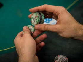 【蜗牛扑克】德州扑克锦标赛牌手在筹码量不到25BB时所犯的最大错误