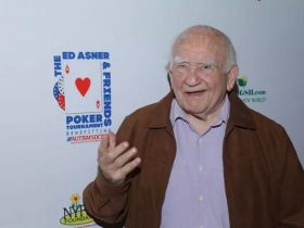 蜗牛扑克：扑克爱好玩家Ed Asner 去世， 享年 91 岁！