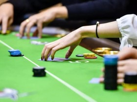 【EV扑克】从“弃牌”看出牌桌上最真实的破绽