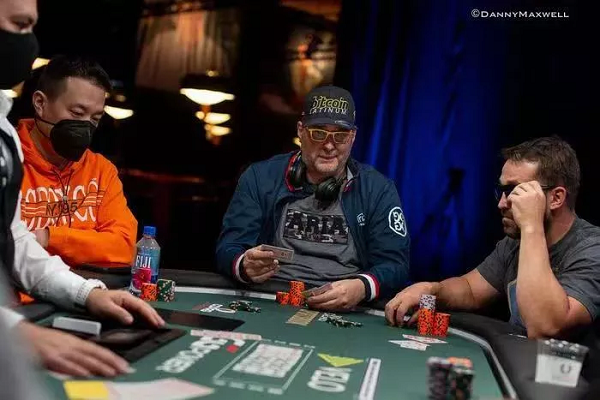 Phil Hellmuth在WSOP非NLH赛事中继续为生涯成就增添光彩