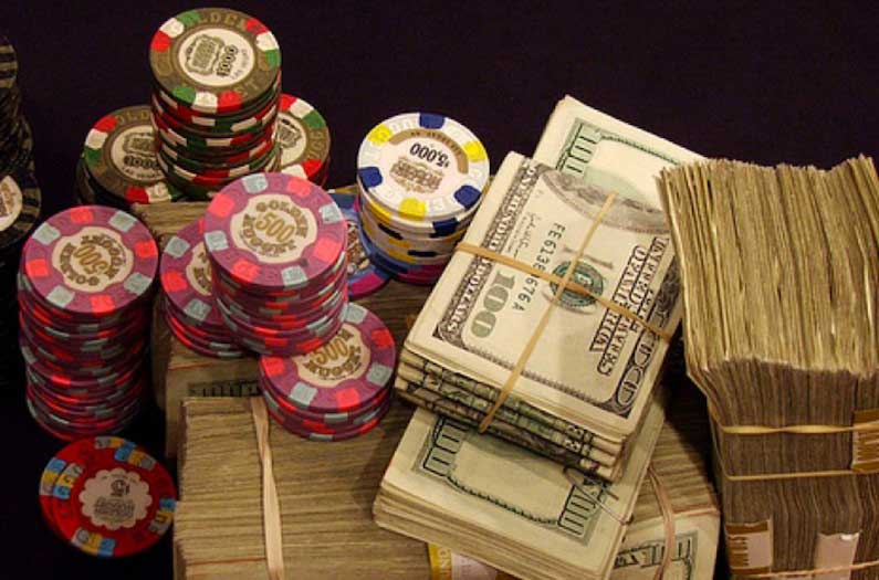 【EV扑克】为什么常规桌玩家需要EV扑克保险 ？