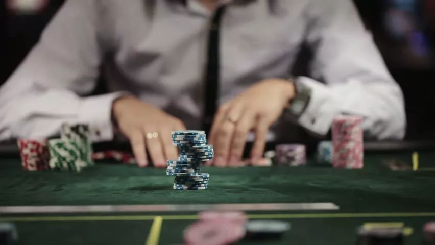 【EV 扑克】当心！你的手牌有可能阻断了对手的诈唬