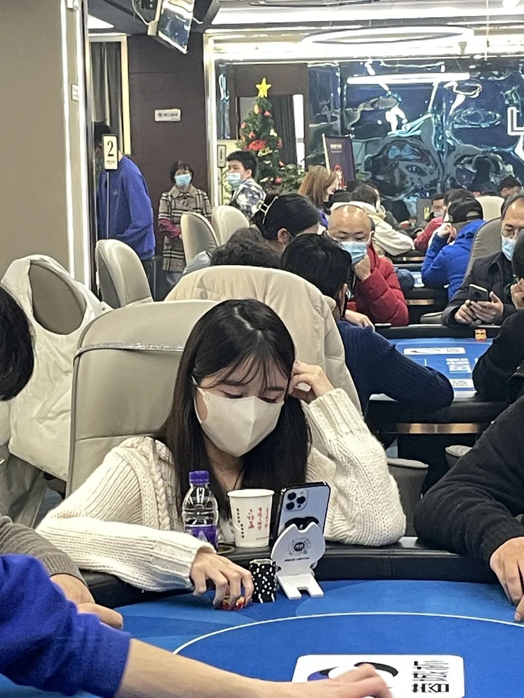 【EV 扑克】蓉城杯丨冬季蓉城杯 C 组小组赛参赛人次 171 上新高，余睿迪 430000 领跑 C 组