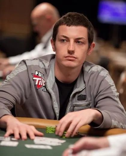 【EV 扑克】不是谁都能像 Tom Dwan 这样用 54s 搞残 KK 赢 60 万刀底池的