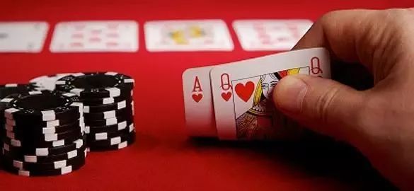 【EV扑克】德州扑克中有些“大牌”可能会带来大问题