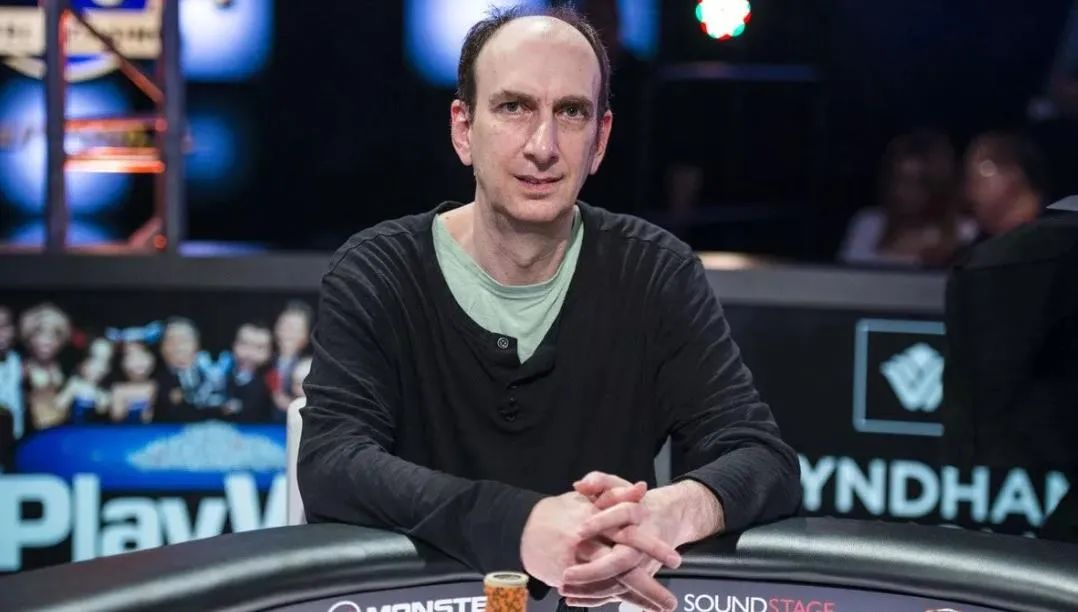 【EV扑克】36岁才开始全职的WSOP主赛亚军，却拿了将近3亿的扑克奖金