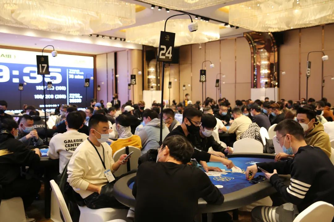 【EV扑克】CPG十周年上海选拔赛 | 人气火爆！主赛A组吸引308人参赛，王佳勇领衔88人晋级下一轮！