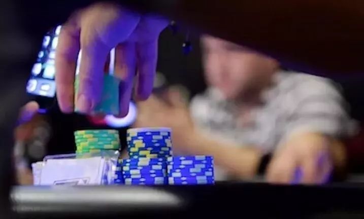 【EV扑克】牌局分析：这手AA，赢了底池，却输了经验