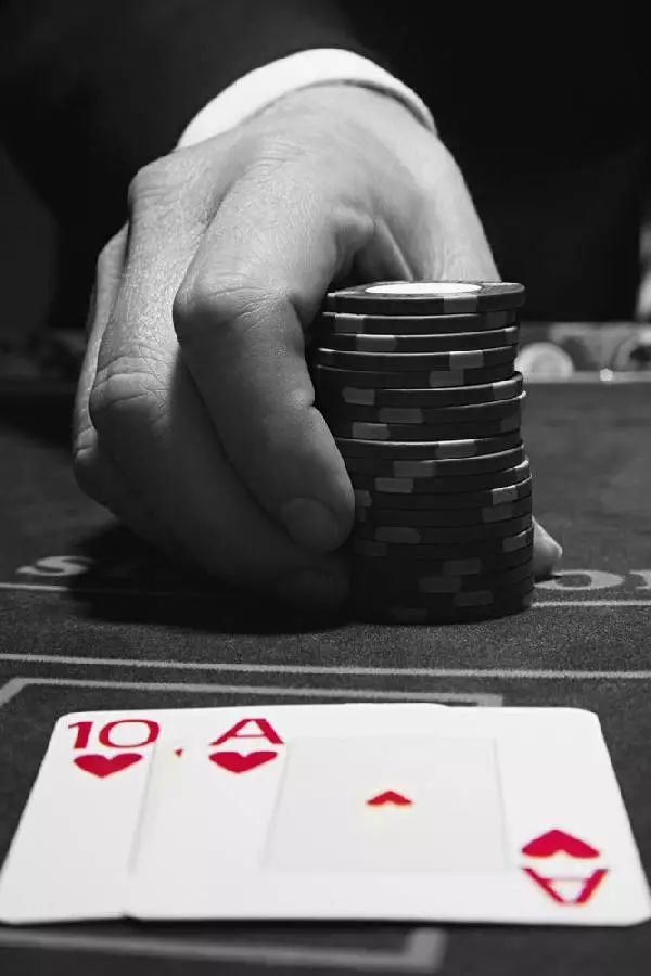 【EV扑克】教学：现场短筹码诈唬四条纪律
