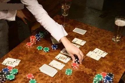 【EV扑克】教学：分享这7条德扑牌技以外的心得