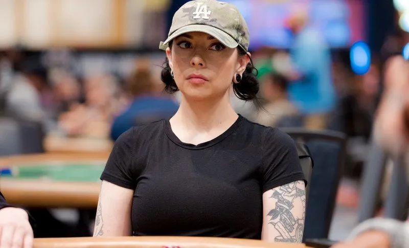 【EV撲克】国人小姐姐靓丽晋级！一睹2023 WSOP女士赛的最美风景