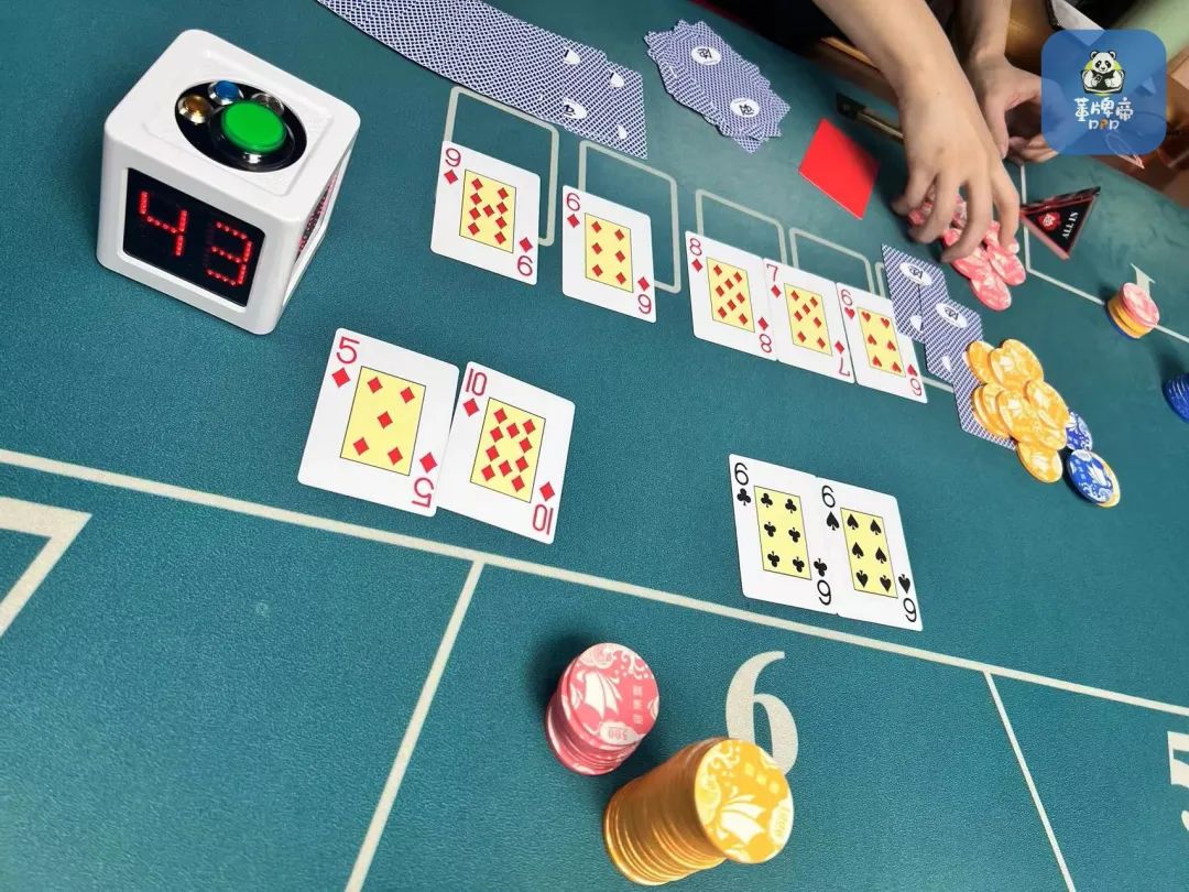 【EV扑克】汕头南湾杯｜66今日不太6，金刚撞车同花顺，恭喜王士元140.5W记分牌斩获主赛Day2CL!