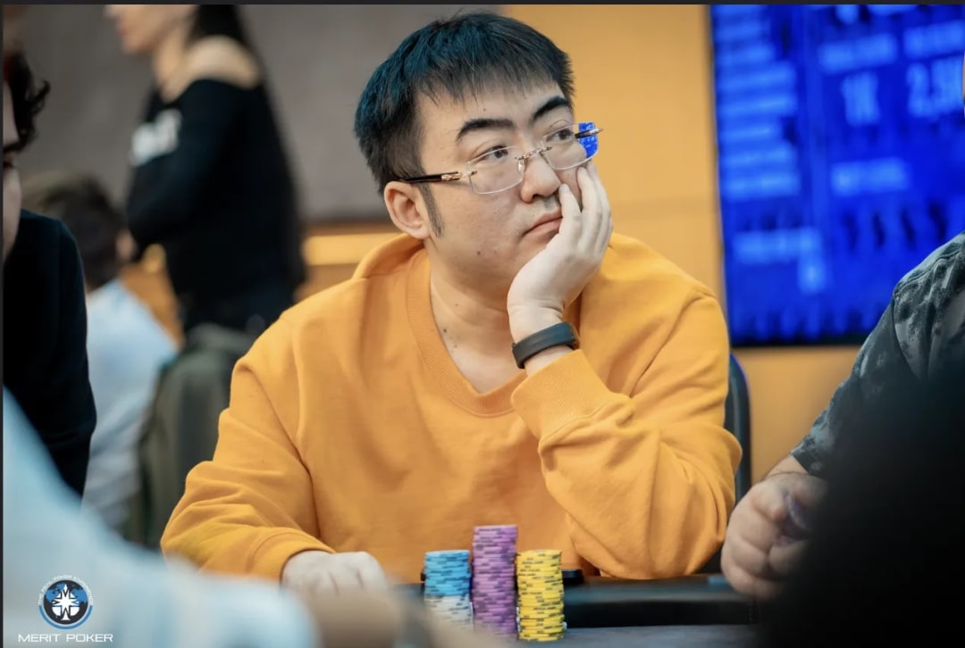 【EV扑克】Merit Poker塞浦路斯 | 徐强AA撞JQ击中顺子成热身赛泡沫，魏国梁、顾悦凡成功晋级Final Day