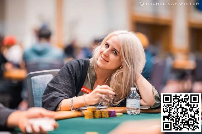 【EV扑克】WSOP13号赛事众星云集，Phil Ivey和丹牛携手晋级！中国选手领衔12号赛事Day1！