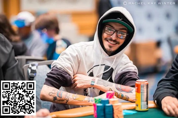 【EV扑克】WSOP13号赛事众星云集，Phil Ivey和丹牛携手晋级！中国选手领衔12号赛事Day1！