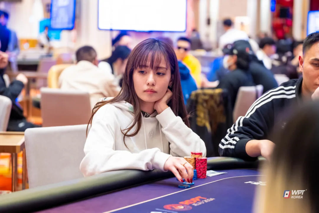 【EV扑克】济州扑克嘉年华｜WPT主赛第一轮总参赛人数定格667人228人晋级 REN JUNJIE 52.9W兼顾C组和总记分榜首