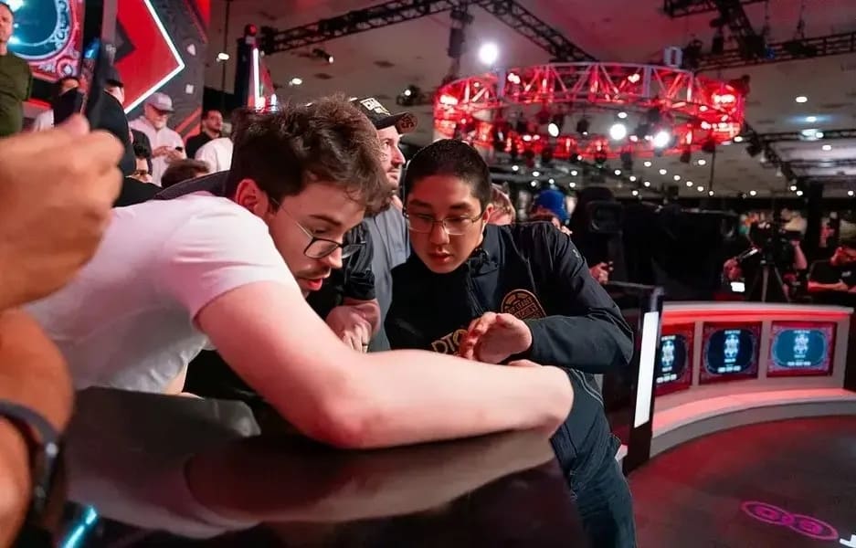 【APL扑克】2025WSOP大变革！决赛桌禁用手机，WSOP+开放线上报名！