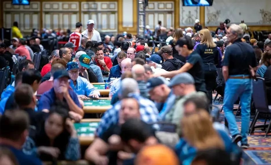【APL扑克】2025WSOP大变革！决赛桌禁用手机，WSOP+开放线上报名！