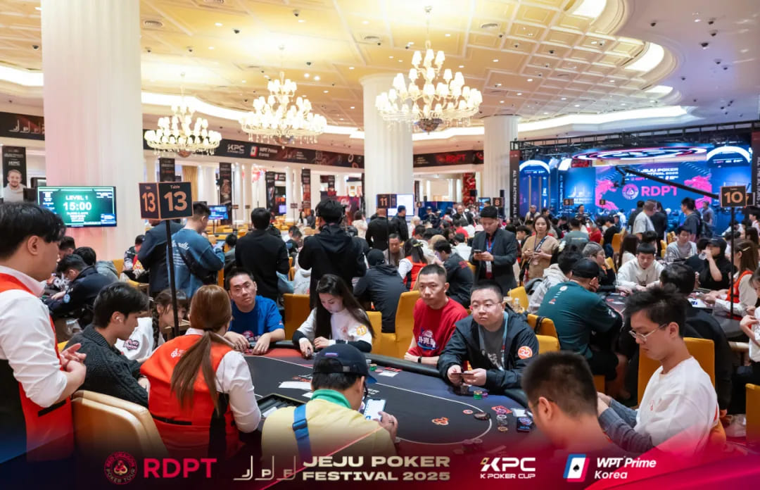【EV扑克】济州扑克嘉年华|远征俱乐部冠名红龙团队赛八强决出!WPT主赛A组16人晋级!茅人及摘取系列赛首冠!