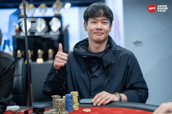 【EV扑克】2025APT冠军赛|绝对统治力!Roman Hrabec 超级豪客冠军赛全程领跑强势夺冠!