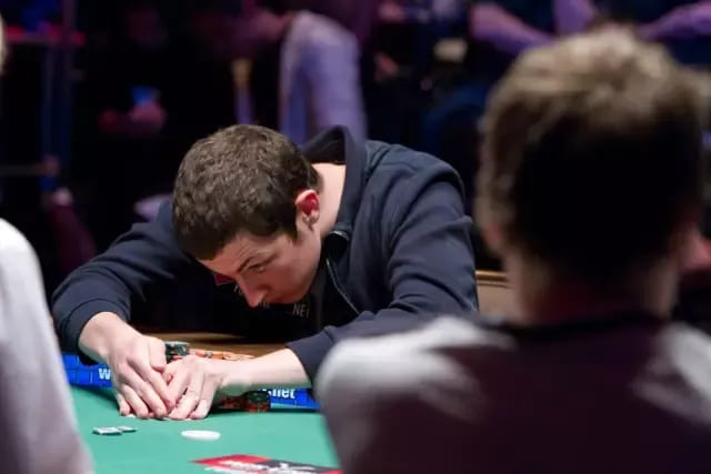 【EV扑克】在这8个场合,我劝你不要c-bet(持续下注)