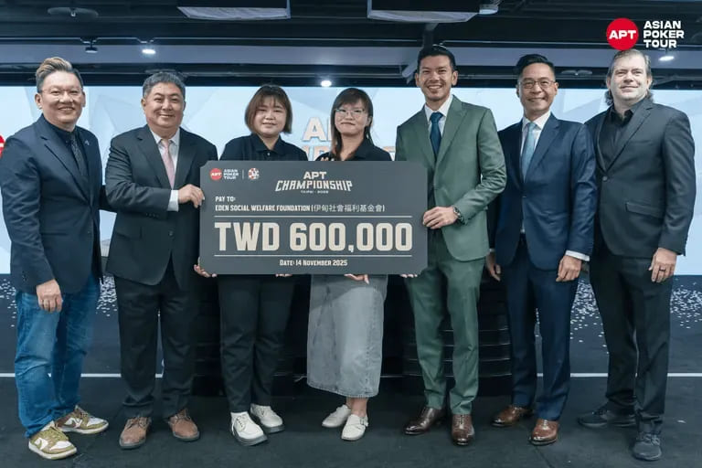 【EV扑克】2025APT冠军赛|双雄崛起!泰国选手Teeraphat与台湾省选手Hong Yu Chen于国家杯开幕赛首轮领跑