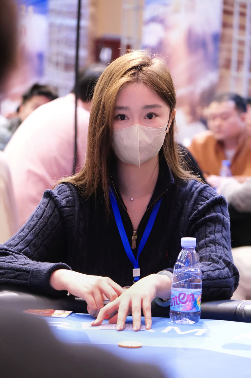 【EV扑克】DPC厦门站 | 主赛共计739人参赛172人晋级第二轮,吴祝44.2w领跑全场冲击决赛圈