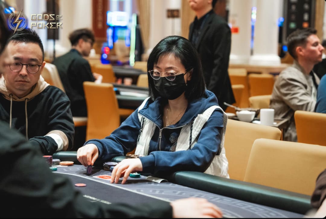 【EV扑克】诸神扑克GOP第6日|李颖领跑主赛D组197人,孙建峰暂居系列赛积分榜第一