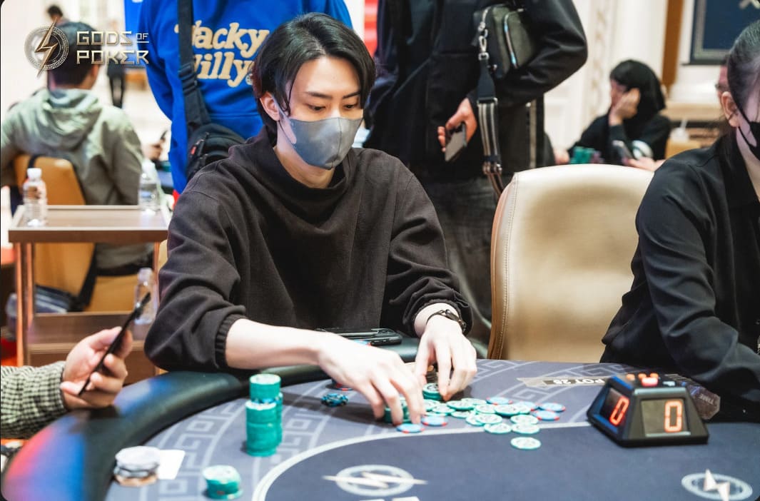 【EV扑克】诸神扑克GOP第8天 | 郦寅领跑主赛12人