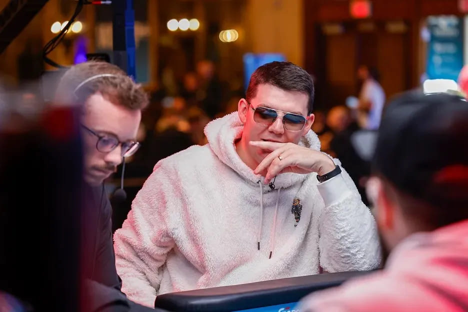 【EV扑克】WSOP主赛事令人瞠目结舌的惊天诈唬！世界第一弃掉三条K引发全网群嘲