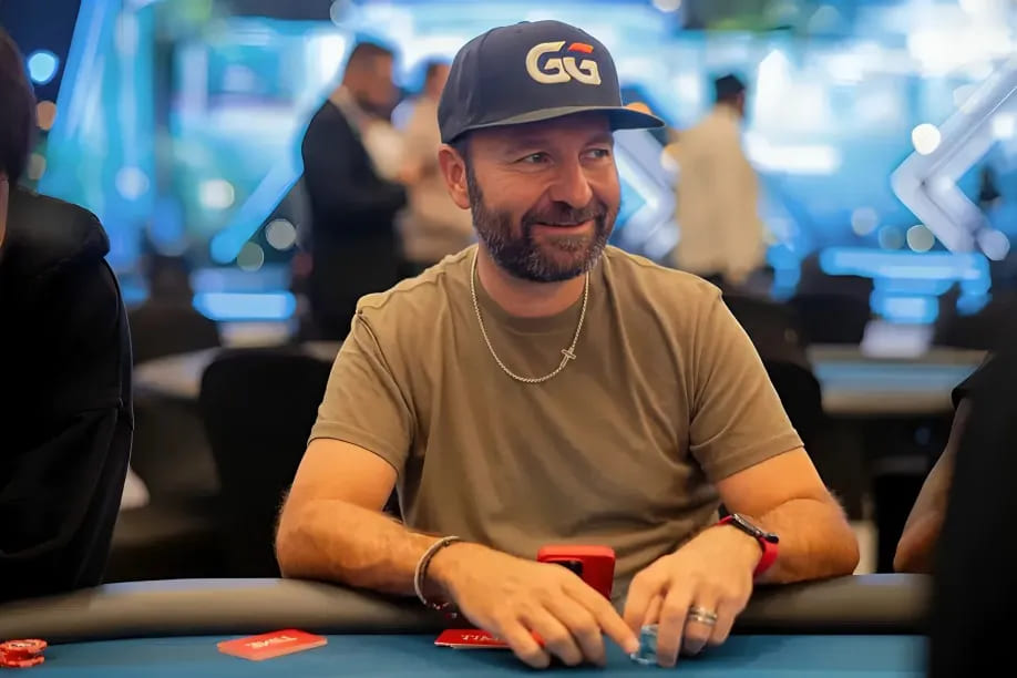 【EV扑克】WSOP主赛事令人瞠目结舌的惊天诈唬！世界第一弃掉三条K引发全网群嘲