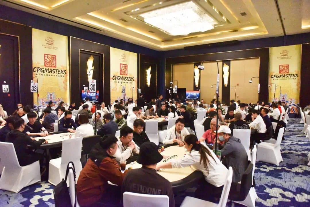 【EV扑克】CPG三亚大师赛｜巅峰对决，正式启幕！开幕赛第一轮469人参赛，廖华波引领159人晋级，主赛即将开打！