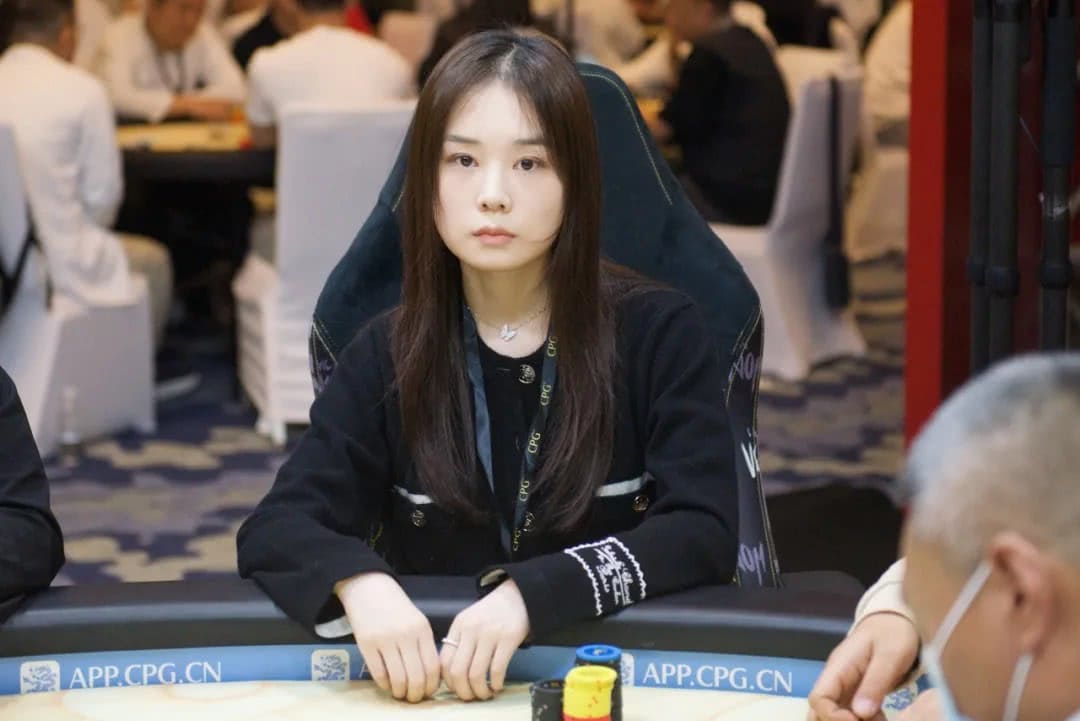 【EV扑克】CPG三亚大师赛｜主赛的战火燃起！第一轮A组487人参赛230人晋级，刘淼48.6万记分牌强势领跑