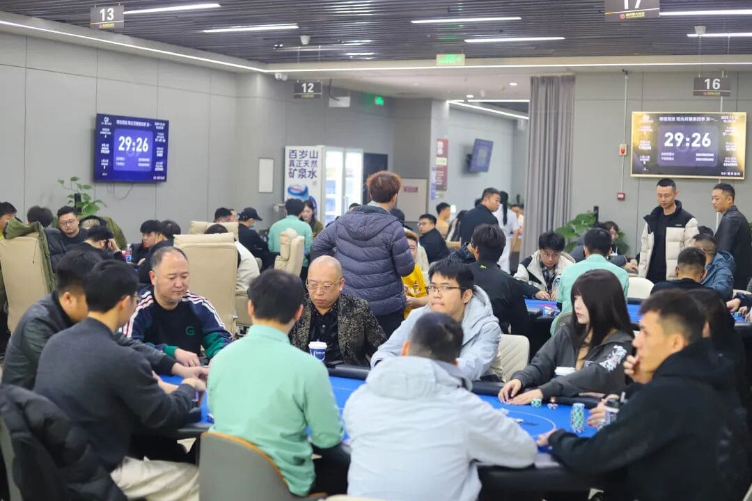 【EV扑克】长沙阳光月赛次日 | 智力之火,驱散严寒!DAY1B组492人次参赛,59人晋级下一轮,林济庚122.8W记分成B组领头羊