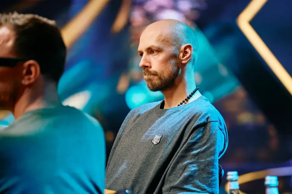 【EV扑克】2025年扑克奖金榜：Lonis称王，Chidwick逼近历史第一，谁才是“最大输家”？