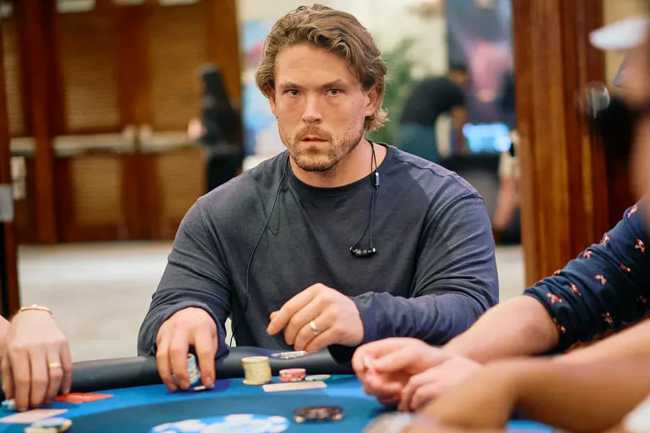 【EV扑克】2025年扑克奖金榜：Lonis称王，Chidwick逼近历史第一，谁才是“最大输家”？