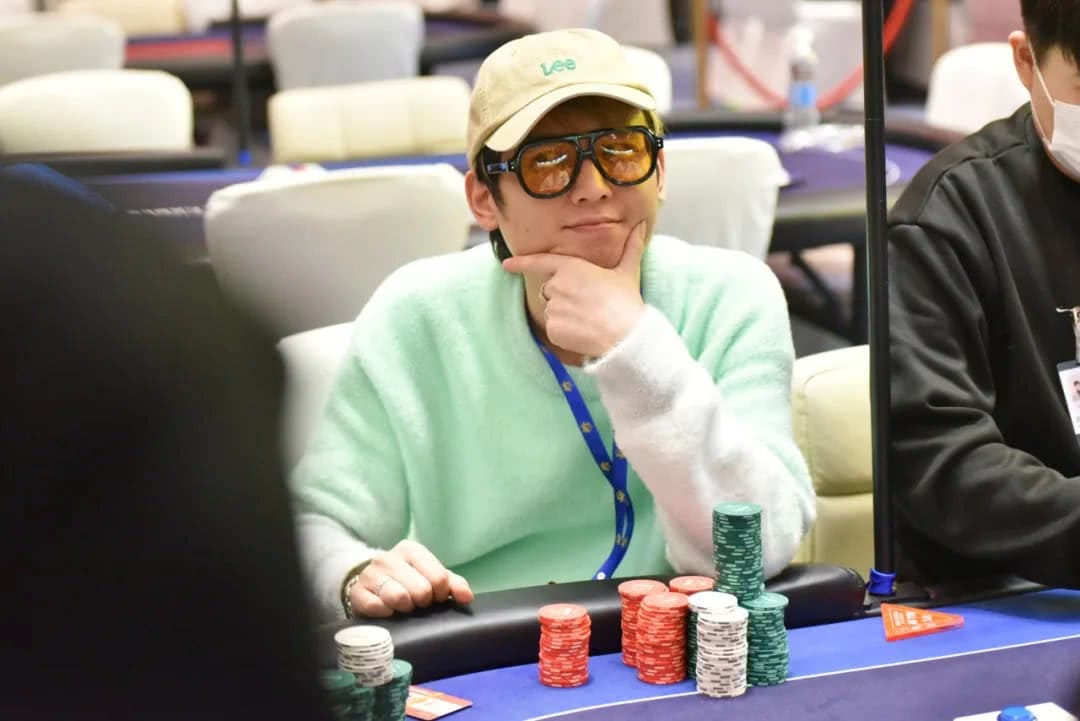 【EV扑克】IPG大师邀请赛｜战况再升级！主赛剩余14人冲击决赛桌，卫冕冠军李靖晶453.5万记分牌领跑
