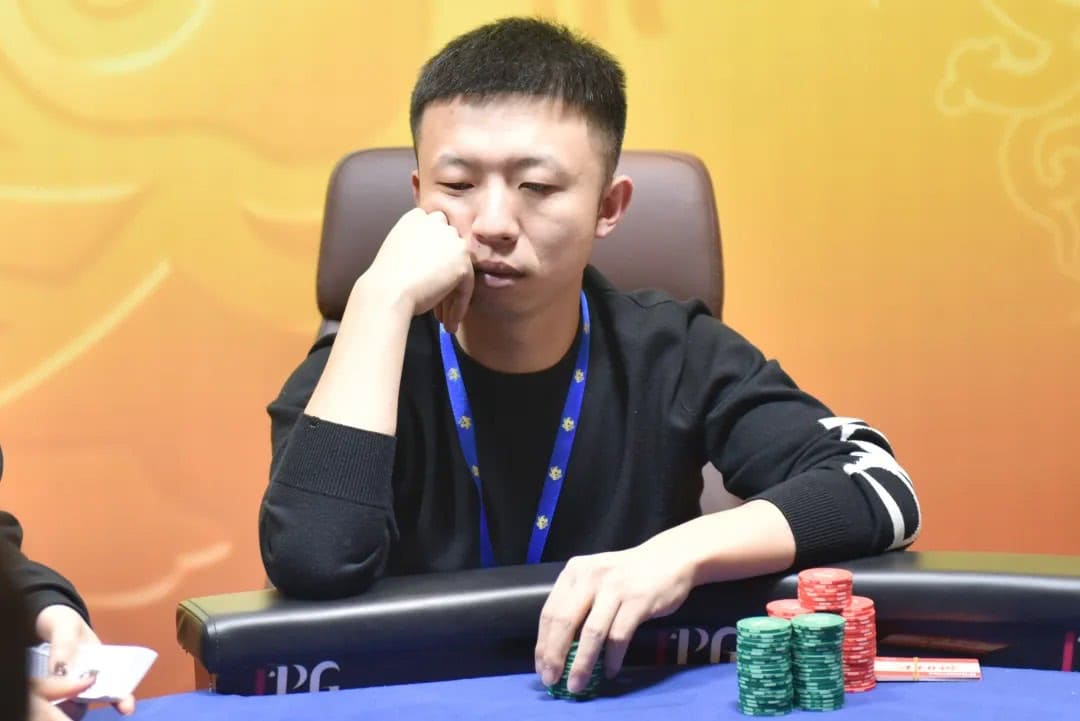 【EV扑克】IPG大师邀请赛｜战况再升级！主赛剩余14人冲击决赛桌，卫冕冠军李靖晶453.5万记分牌领跑