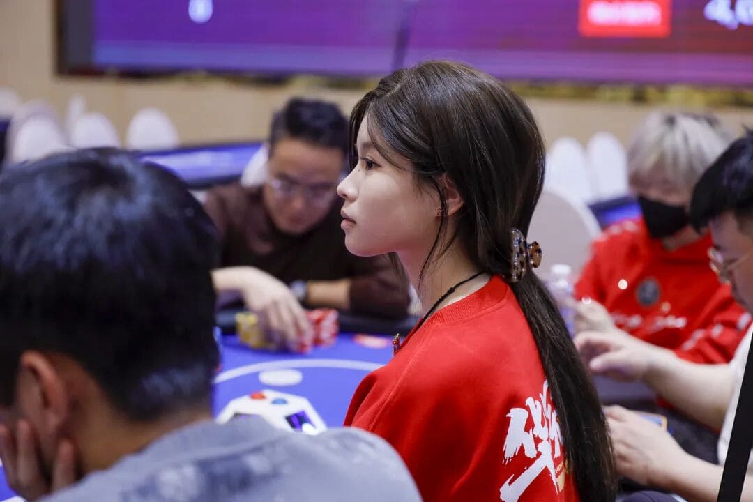 【EV扑克】2026湖南华冠杯益阳站｜主赛共计468人参赛101人晋级 蒋亚鹏/周宇涵分别领衔第一轮C/D组
