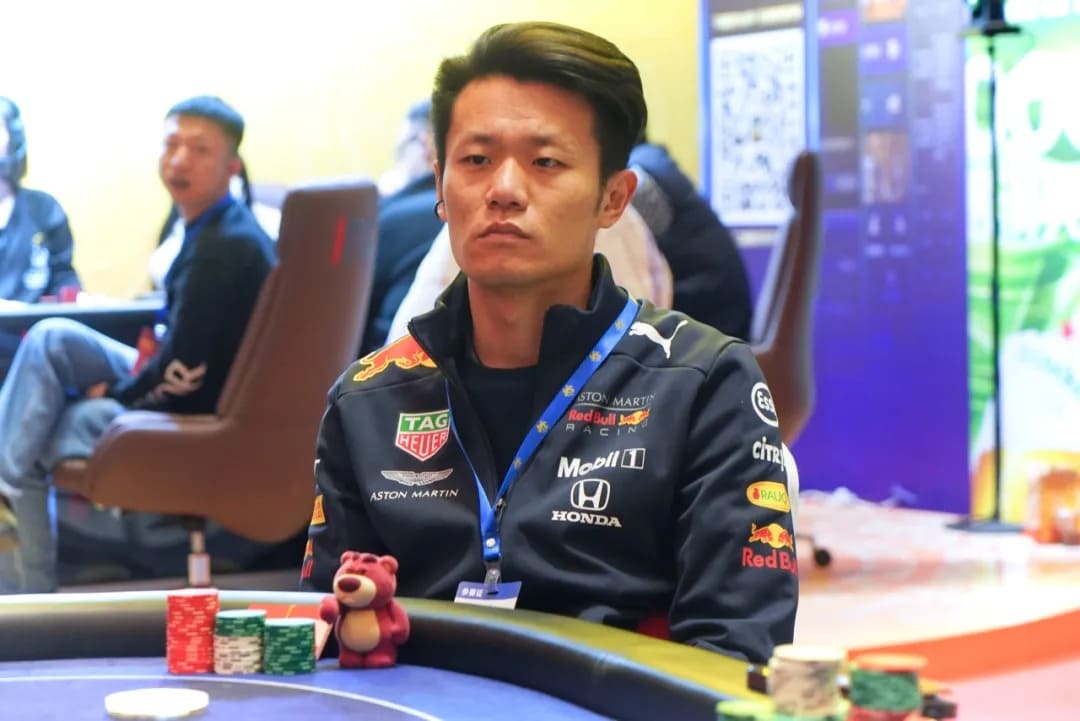 【EV扑克】IPG大师邀请赛|主赛最强八人闪耀泉城!卫冕冠军李靖晶一骑绝尘再度领跑!