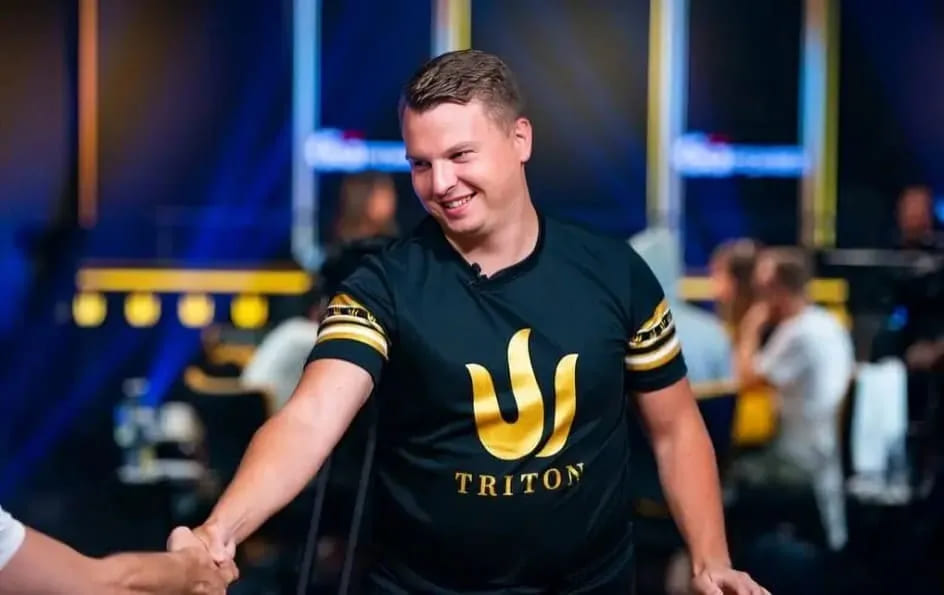 【EV扑克】Alex Ponakovs专访：想当顶尖牌手，独立思考比Solver更重要！