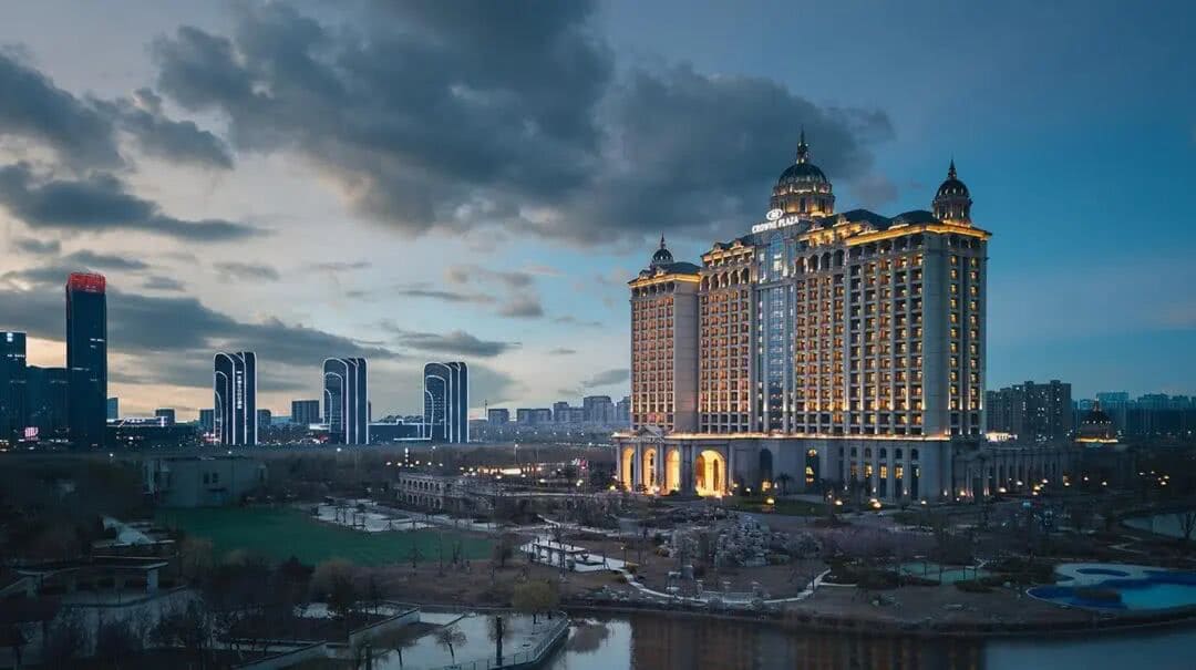 【EV扑克】第三届“河海杯”酒店介绍预定开启，最低价格住东营最高规格酒店，并享酒店每日豪华自助晚宴，你还在等什么？