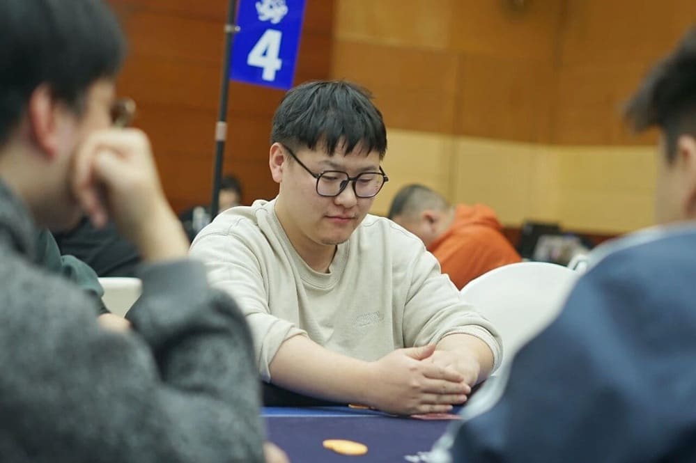 【EV扑克】2026 IPG季中赛选拔赛|阳春三月新惊喜!主赛975人次参赛252人晋级第二轮!郁伟健/郭仁涛成C/D组CL!李勇再摘一冠成系列赛双冠王!