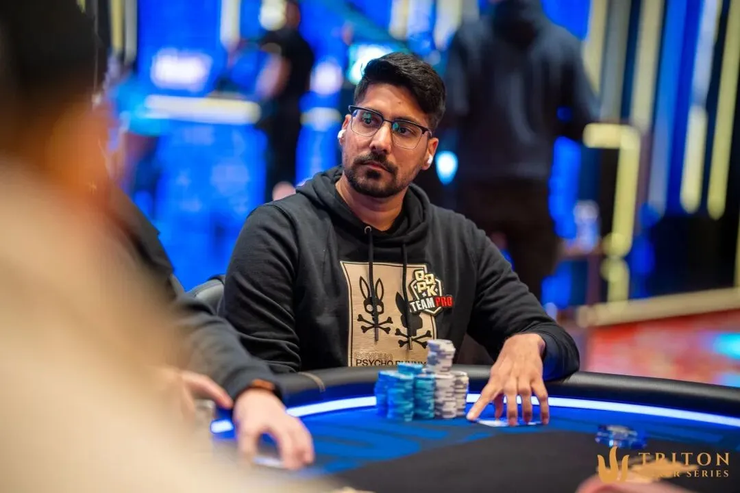 【EV扑克】Triton ONE首日｜QQPK Genesis A/B组共512人次参赛81人晋级，印度选手和中国选手强势领跑A/B！